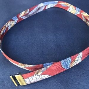 Fall skinny belt leaf print earth tone colors